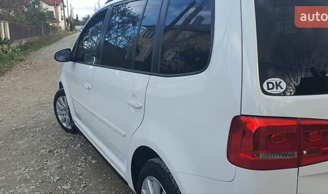 Білий Фольксваген Туран, об'ємом двигуна 1.6 л та пробігом 270 тис. км за 9450 $, фото 43 на Automoto.ua