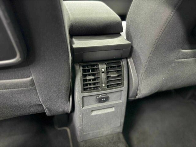 Белый Фольксваген Туран, объемом двигателя 2 л и пробегом 241 тыс. км за 12300 $, фото 12 на Automoto.ua