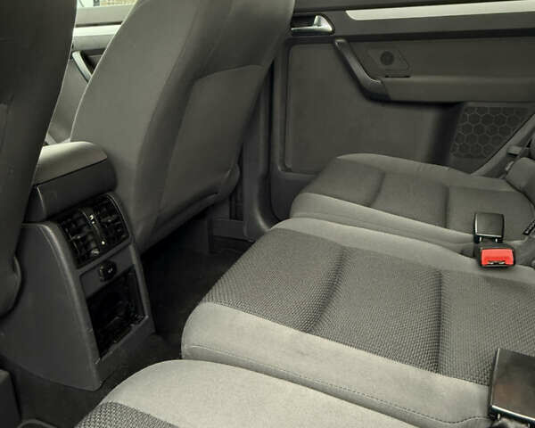 Белый Фольксваген Туран, объемом двигателя 1.39 л и пробегом 221 тыс. км за 9499 $, фото 26 на Automoto.ua