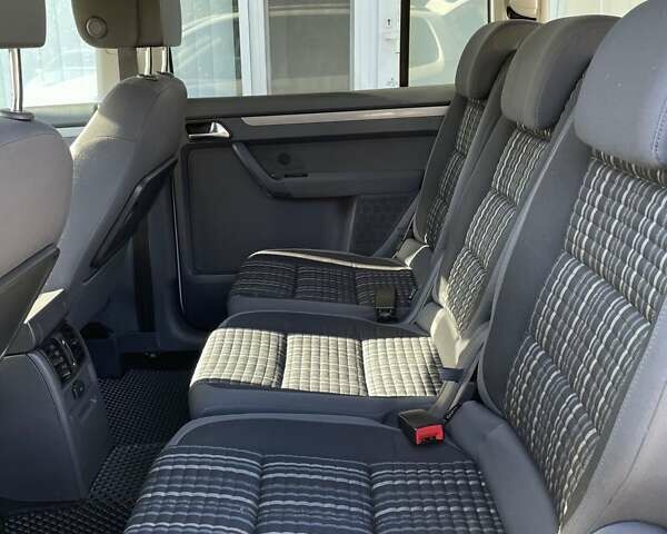 Белый Фольксваген Туран, объемом двигателя 1.4 л и пробегом 180 тыс. км за 9450 $, фото 16 на Automoto.ua