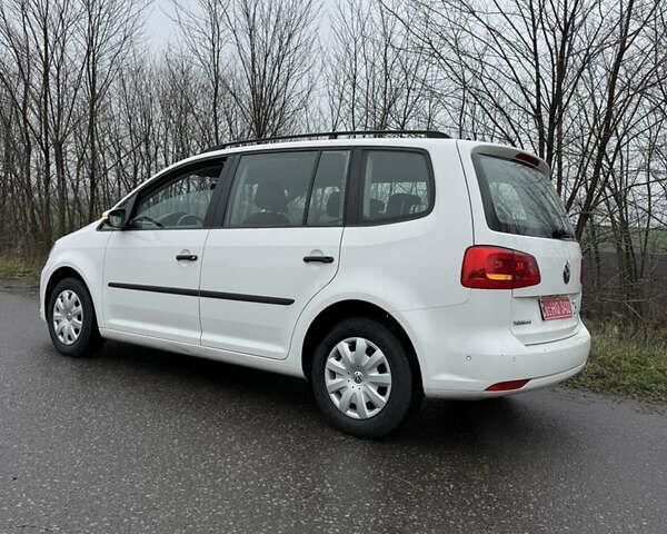 Белый Фольксваген Туран, объемом двигателя 1.39 л и пробегом 221 тыс. км за 9499 $, фото 5 на Automoto.ua