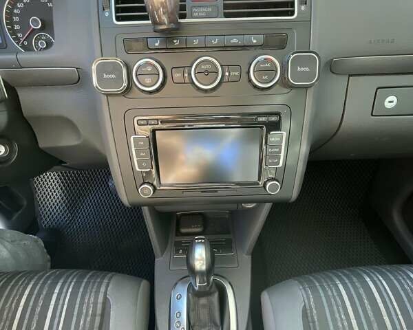 Белый Фольксваген Туран, объемом двигателя 1.4 л и пробегом 180 тыс. км за 9450 $, фото 35 на Automoto.ua