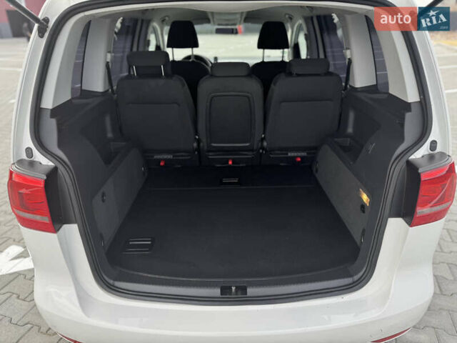 Білий Фольксваген Туран, об'ємом двигуна 1.6 л та пробігом 264 тис. км за 9650 $, фото 24 на Automoto.ua