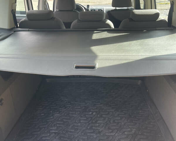 Белый Фольксваген Туран, объемом двигателя 1.6 л и пробегом 140 тыс. км за 12700 $, фото 13 на Automoto.ua