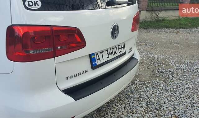 Білий Фольксваген Туран, об'ємом двигуна 1.6 л та пробігом 270 тис. км за 9450 $, фото 42 на Automoto.ua