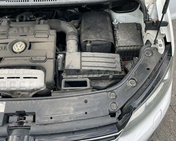 Белый Фольксваген Туран, объемом двигателя 1.39 л и пробегом 210 тыс. км за 8400 $, фото 19 на Automoto.ua