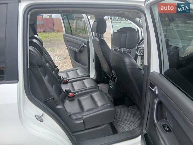 Белый Фольксваген Туран, объемом двигателя 1.97 л и пробегом 350 тыс. км за 8550 $, фото 13 на Automoto.ua