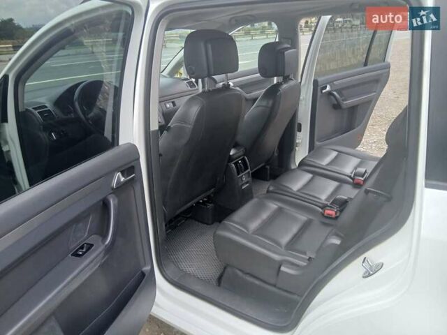 Белый Фольксваген Туран, объемом двигателя 1.97 л и пробегом 350 тыс. км за 8550 $, фото 12 на Automoto.ua