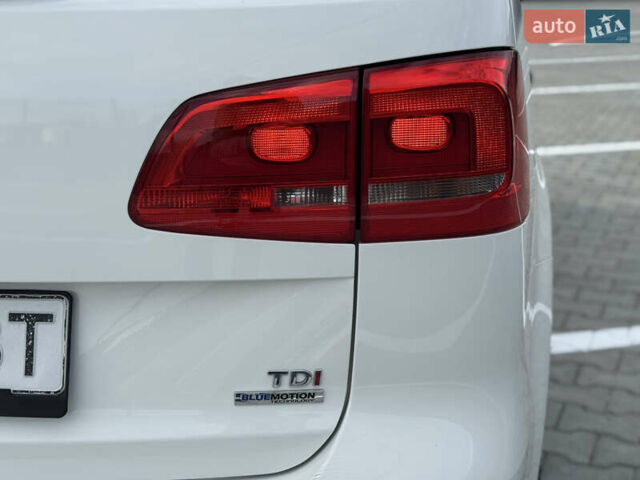 Білий Фольксваген Туран, об'ємом двигуна 1.6 л та пробігом 264 тис. км за 9650 $, фото 8 на Automoto.ua