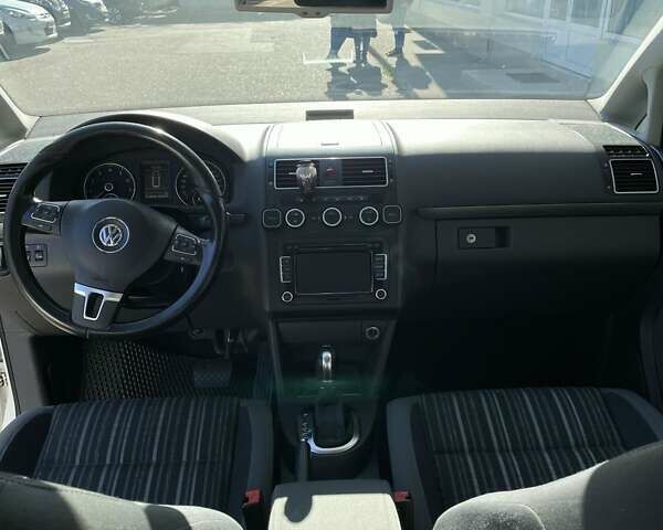 Белый Фольксваген Туран, объемом двигателя 1.4 л и пробегом 180 тыс. км за 9450 $, фото 21 на Automoto.ua