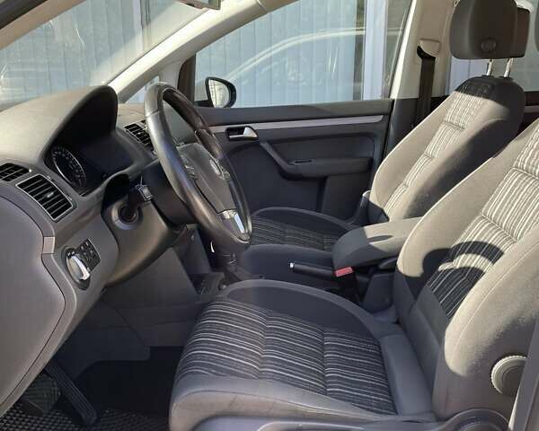 Белый Фольксваген Туран, объемом двигателя 1.4 л и пробегом 180 тыс. км за 9450 $, фото 31 на Automoto.ua