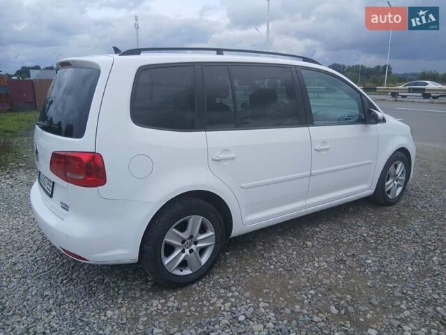 Белый Фольксваген Туран, объемом двигателя 1.97 л и пробегом 350 тыс. км за 8550 $, фото 6 на Automoto.ua