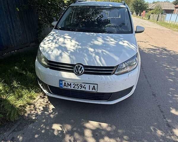 Белый Фольксваген Туран, объемом двигателя 1.97 л и пробегом 250 тыс. км за 12600 $, фото 12 на Automoto.ua