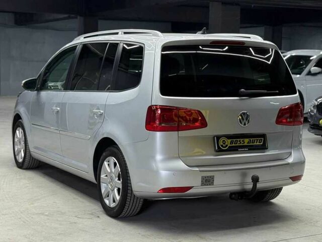 Белый Фольксваген Туран, объемом двигателя 2 л и пробегом 241 тыс. км за 12300 $, фото 3 на Automoto.ua