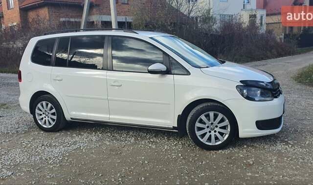 Білий Фольксваген Туран, об'ємом двигуна 1.6 л та пробігом 270 тис. км за 9450 $, фото 1 на Automoto.ua