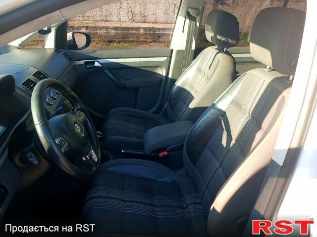 Білий Фольксваген Туран, об'ємом двигуна 2 л та пробігом 362 тис. км за 11700 $, фото 12 на Automoto.ua