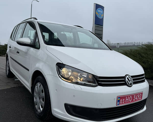 Белый Фольксваген Туран, объемом двигателя 1.39 л и пробегом 221 тыс. км за 9499 $, фото 14 на Automoto.ua