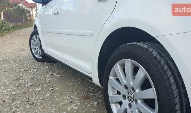 Білий Фольксваген Туран, об'ємом двигуна 1.6 л та пробігом 270 тис. км за 9450 $, фото 40 на Automoto.ua