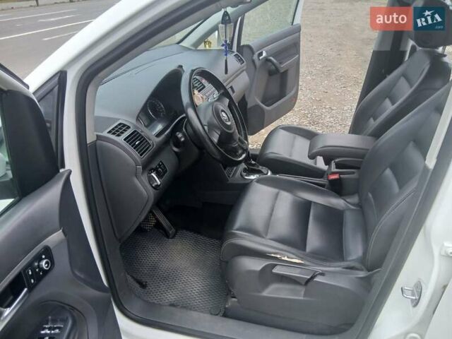 Белый Фольксваген Туран, объемом двигателя 1.97 л и пробегом 350 тыс. км за 8550 $, фото 15 на Automoto.ua