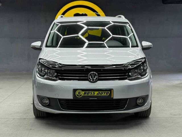 Белый Фольксваген Туран, объемом двигателя 2 л и пробегом 241 тыс. км за 12300 $, фото 1 на Automoto.ua