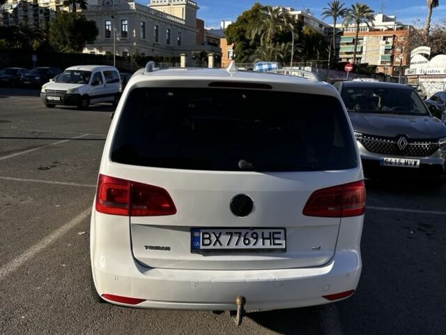 Белый Фольксваген Туран, объемом двигателя 2 л и пробегом 300 тыс. км за 11000 $, фото 2 на Automoto.ua