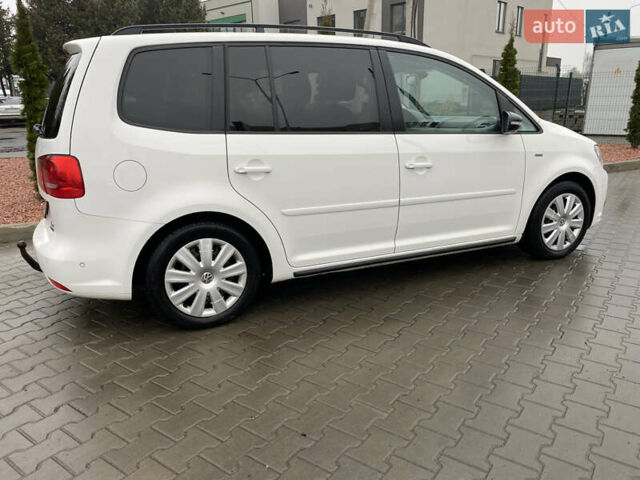 Білий Фольксваген Туран, об'ємом двигуна 1.6 л та пробігом 249 тис. км за 9100 $, фото 6 на Automoto.ua