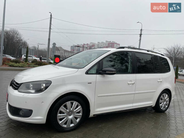 Білий Фольксваген Туран, об'ємом двигуна 1.6 л та пробігом 249 тис. км за 9100 $, фото 1 на Automoto.ua