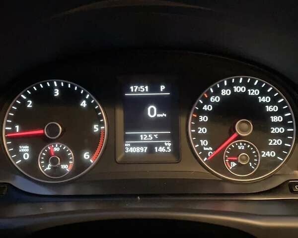 Белый Фольксваген Туран, объемом двигателя 2 л и пробегом 351 тыс. км за 10000 $, фото 20 на Automoto.ua