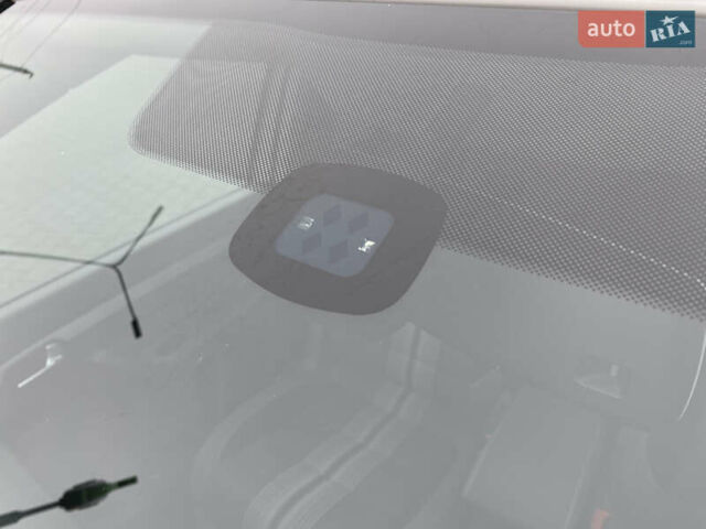 Білий Фольксваген Туран, об'ємом двигуна 1.6 л та пробігом 249 тис. км за 9100 $, фото 18 на Automoto.ua