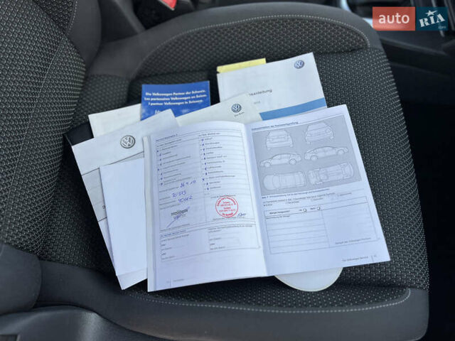 Белый Фольксваген Туран, объемом двигателя 1.4 л и пробегом 130 тыс. км за 9000 $, фото 29 на Automoto.ua