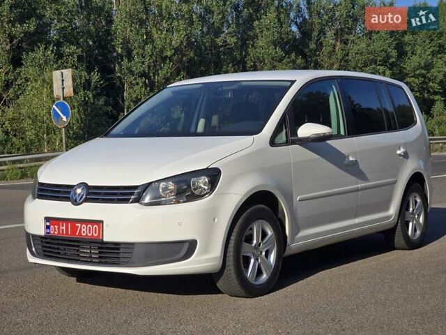 Білий Фольксваген Туран, об'ємом двигуна 2 л та пробігом 250 тис. км за 10999 $, фото 5 на Automoto.ua