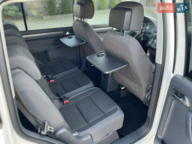 Белый Фольксваген Туран, объемом двигателя 1.4 л и пробегом 130 тыс. км за 9000 $, фото 23 на Automoto.ua