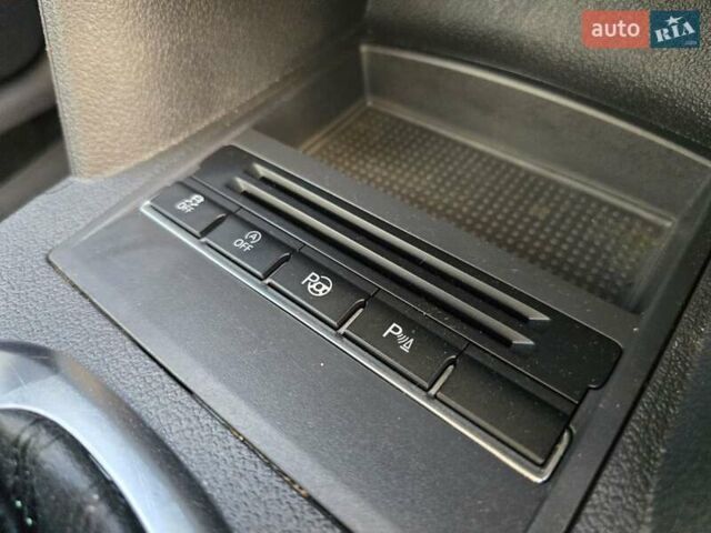 Білий Фольксваген Туран, об'ємом двигуна 2 л та пробігом 250 тис. км за 10999 $, фото 33 на Automoto.ua