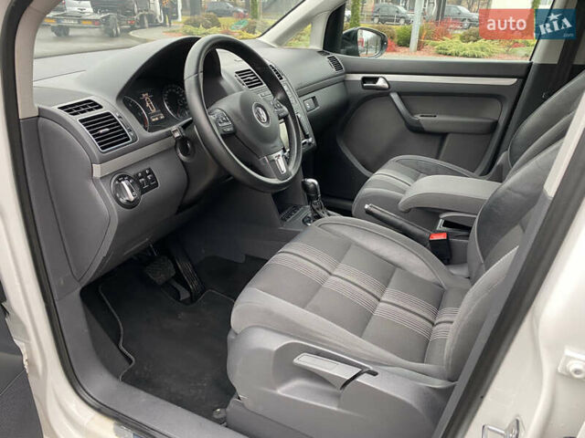 Білий Фольксваген Туран, об'ємом двигуна 1.6 л та пробігом 249 тис. км за 9100 $, фото 19 на Automoto.ua