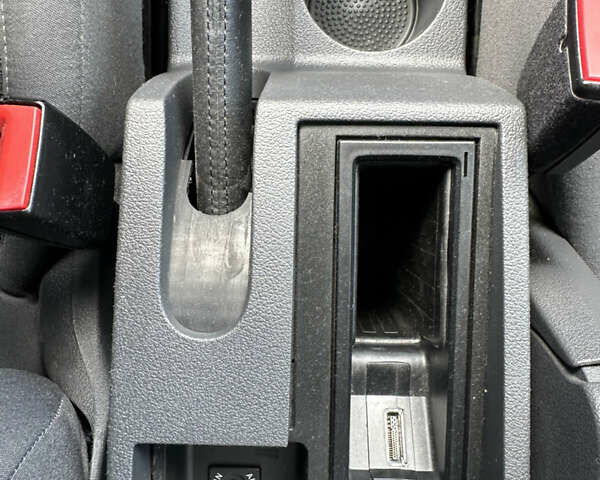 Белый Фольксваген Туран, объемом двигателя 1.39 л и пробегом 147 тыс. км за 9250 $, фото 16 на Automoto.ua