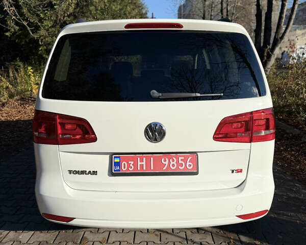 Белый Фольксваген Туран, объемом двигателя 1.4 л и пробегом 161 тыс. км за 11900 $, фото 4 на Automoto.ua