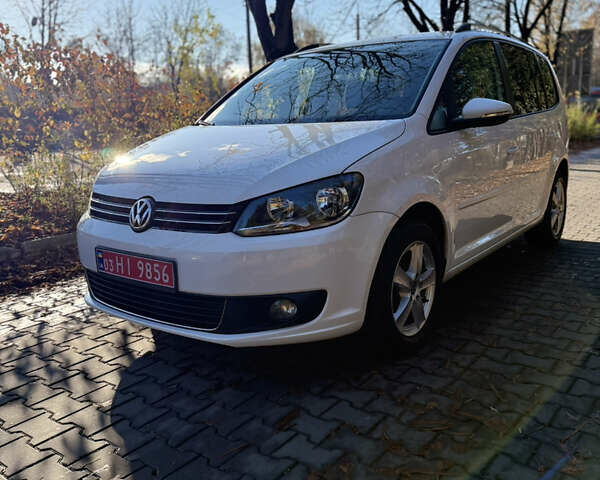 Белый Фольксваген Туран, объемом двигателя 1.4 л и пробегом 161 тыс. км за 11900 $, фото 2 на Automoto.ua