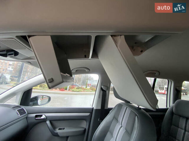 Білий Фольксваген Туран, об'ємом двигуна 1.6 л та пробігом 249 тис. км за 9100 $, фото 46 на Automoto.ua