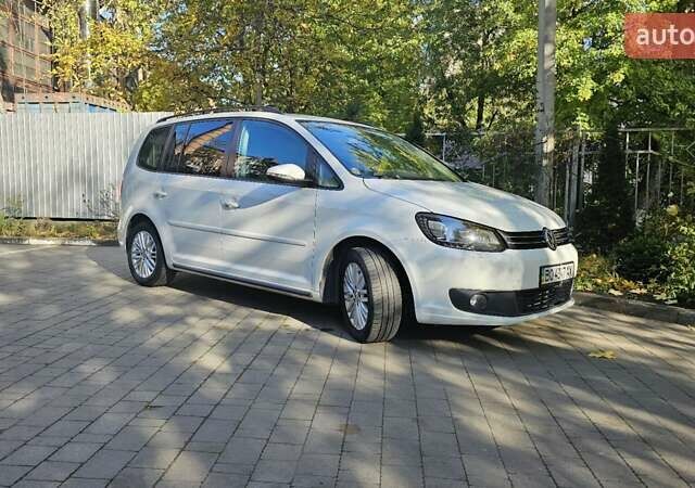 Белый Фольксваген Туран, объемом двигателя 2 л и пробегом 255 тыс. км за 13800 $, фото 21 на Automoto.ua