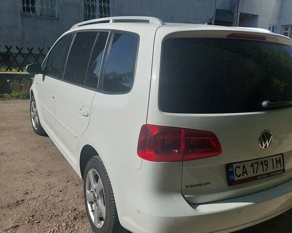 Белый Фольксваген Туран, объемом двигателя 1.97 л и пробегом 298 тыс. км за 12500 $, фото 9 на Automoto.ua