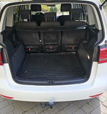 Белый Фольксваген Туран, объемом двигателя 2 л и пробегом 255 тыс. км за 13800 $, фото 11 на Automoto.ua