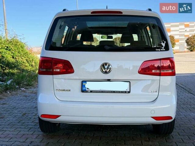 Белый Фольксваген Туран, объемом двигателя 1.6 л и пробегом 104 тыс. км за 15500 $, фото 8 на Automoto.ua