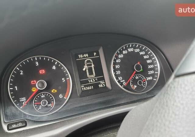 Білий Фольксваген Туран, об'ємом двигуна 2 л та пробігом 194 тис. км за 14200 $, фото 22 на Automoto.ua