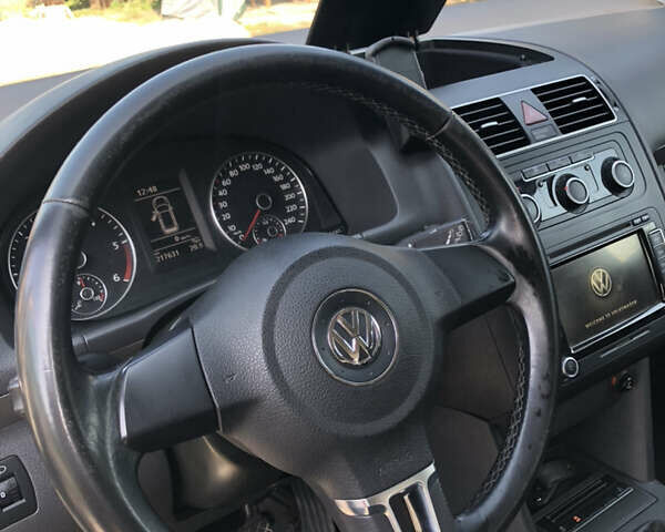 Белый Фольксваген Туран, объемом двигателя 1.6 л и пробегом 217 тыс. км за 12800 $, фото 10 на Automoto.ua