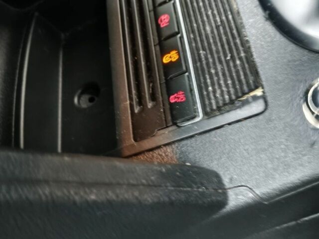 Белый Фольксваген Туран, объемом двигателя 0 л и пробегом 277 тыс. км за 5750 $, фото 4 на Automoto.ua