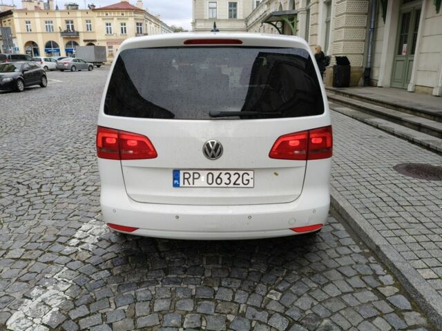 Белый Фольксваген Туран, объемом двигателя 0 л и пробегом 277 тыс. км за 5750 $, фото 2 на Automoto.ua