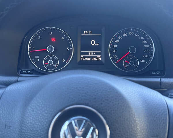 Білий Фольксваген Туран, об'ємом двигуна 1.97 л та пробігом 194 тис. км за 12000 $, фото 35 на Automoto.ua