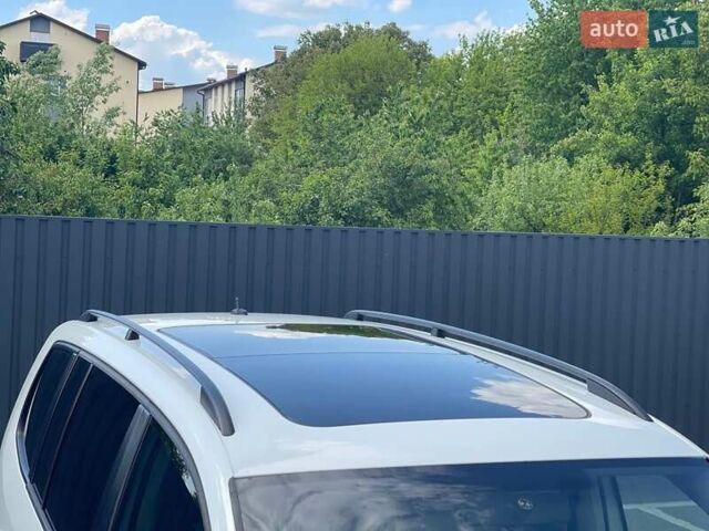 Белый Фольксваген Туран, объемом двигателя 1.6 л и пробегом 175 тыс. км за 13500 $, фото 11 на Automoto.ua