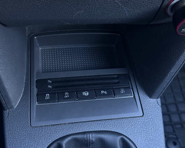 Білий Фольксваген Туран, об'ємом двигуна 1.97 л та пробігом 194 тис. км за 12000 $, фото 24 на Automoto.ua