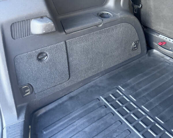 Білий Фольксваген Туран, об'ємом двигуна 1.97 л та пробігом 194 тис. км за 12000 $, фото 10 на Automoto.ua